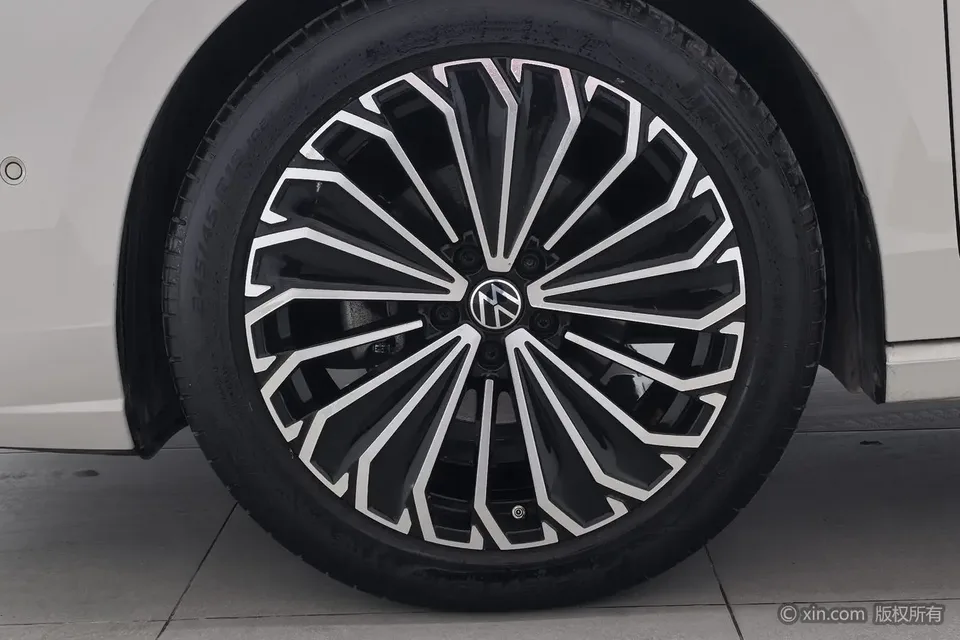 Volkswagen Passat Passat 2025 PRO 380TSI Dragon Edition 2025 — миниатюра 3