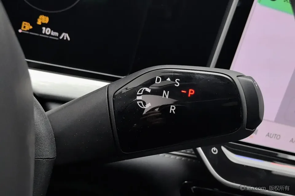 Volkswagen Passat Passat 2025 PRO 380TSI Dragon Edition 2025 — миниатюра 5