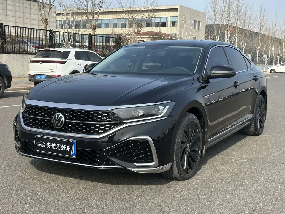 Volkswagen Passat 2023