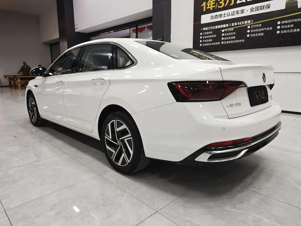 Volkswagen Sagitar 2023 Sagitar 300TSI DSG Beyond Edition 2023 — миниатюра 2