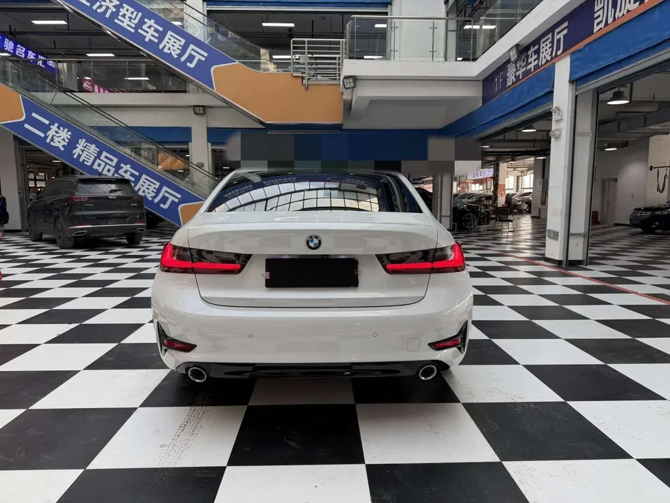 BMW 3 Series BMW 3 Series 2022 320i Sport Package 2022 — миниатюра 2