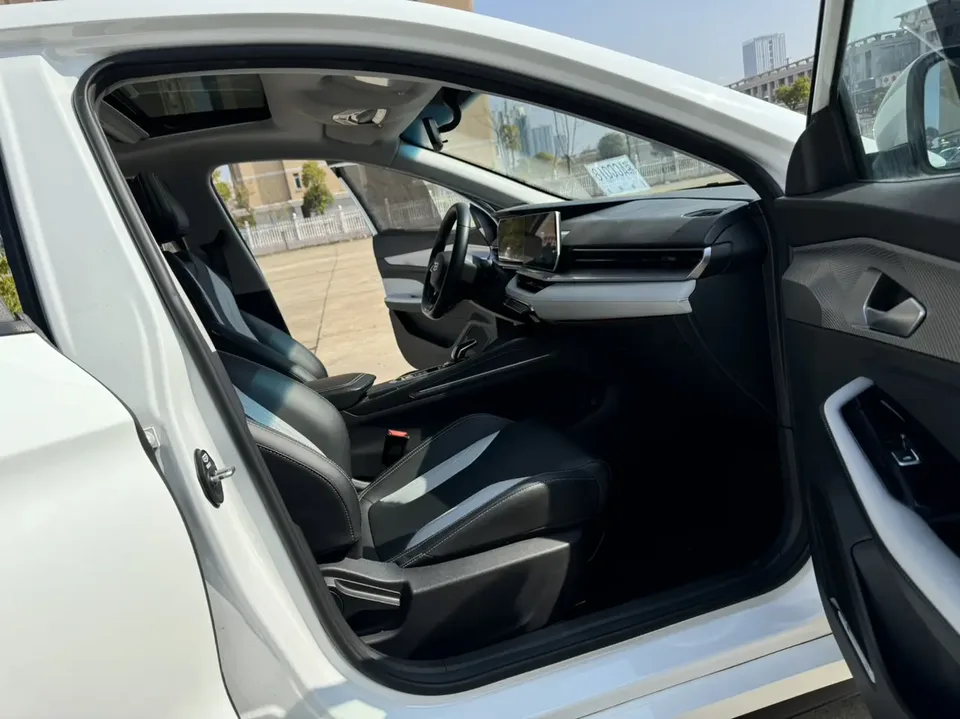 Geely Binrui Binrui 2024 Binrui 2024 Binrui COOL 1.5T DCT Champion Edition 2025 — миниатюра 3