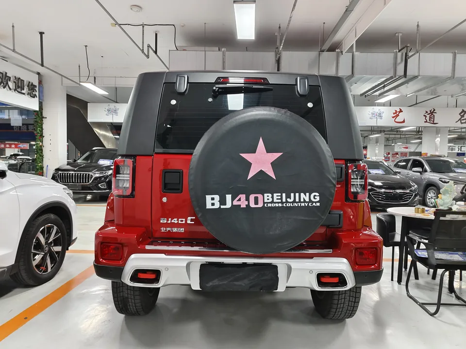 BAIC Beijing Off-road BJ40 Beijing Off-road BJ40 2020 2.0T Automatic 4WD City Hunter Edition Knight Type 2022 — миниатюра 2