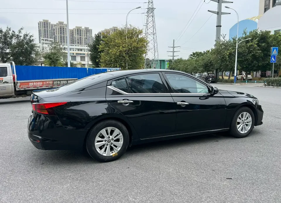 Nissan Altima Teana 2021 2.0L XE Fashion Edition 2022 — миниатюра 2
