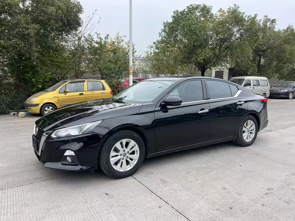 Nissan Altima Teana 2021 2.0L XE Fashion Edition 2022 — фото 1, купить с доставкой в Москву