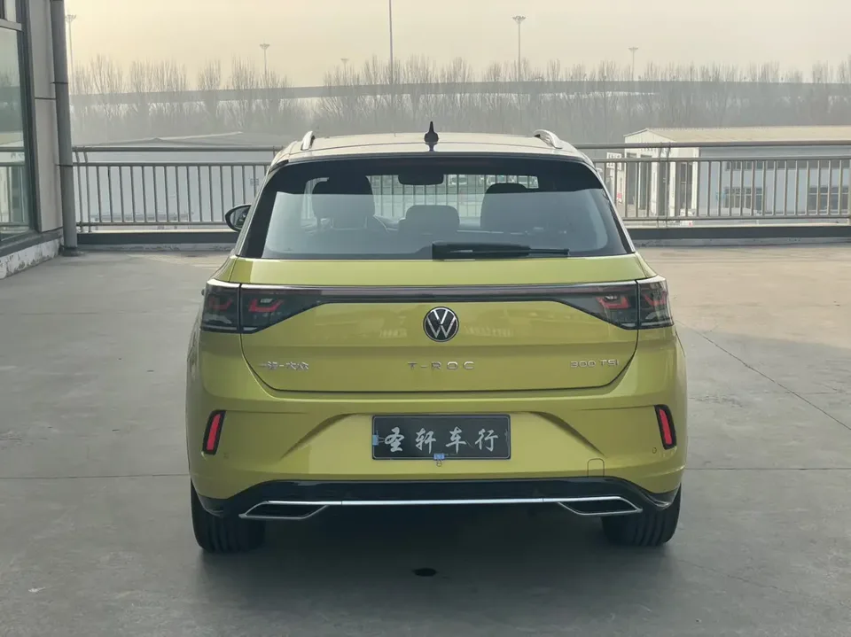 Volkswagen T-Roc 300TSI DSG Chenguang Edition 2023 — миниатюра 2