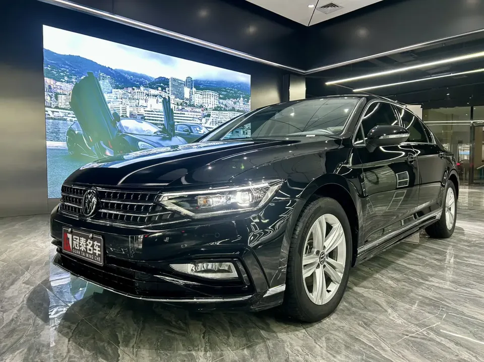 Volkswagen Magotan Magotan 2025 280TSI DSG Comfort Edition 2025 — photo 1, buy with delivery to Moscow