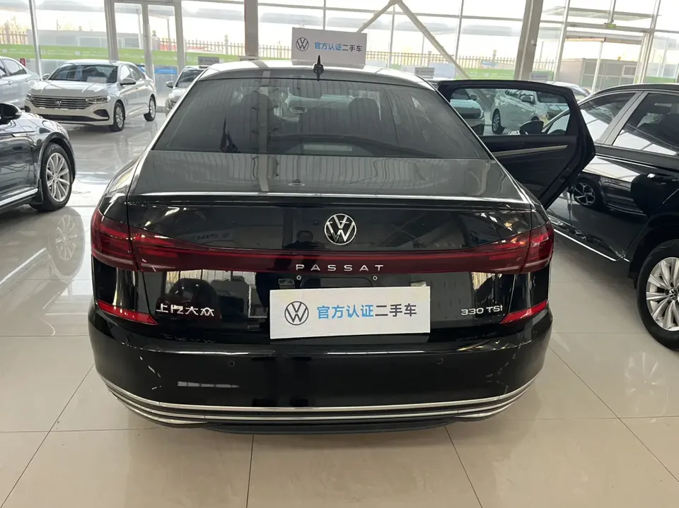 Volkswagen Passat facelift 330TSI Star Elite Edition 2023 — миниатюра 2