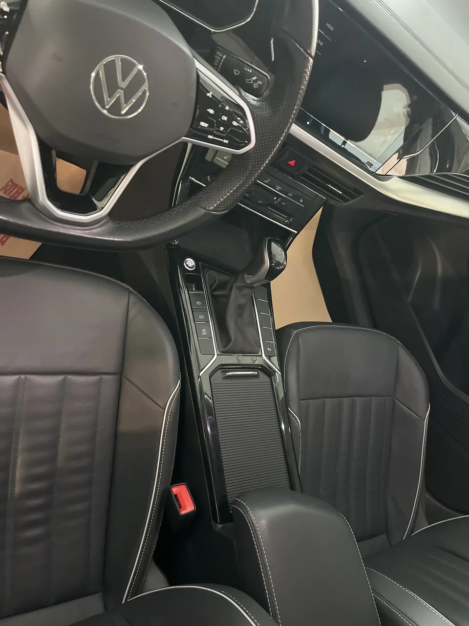 Volkswagen Passat facelift 330TSI Star Elite Edition 2023 — миниатюра 5