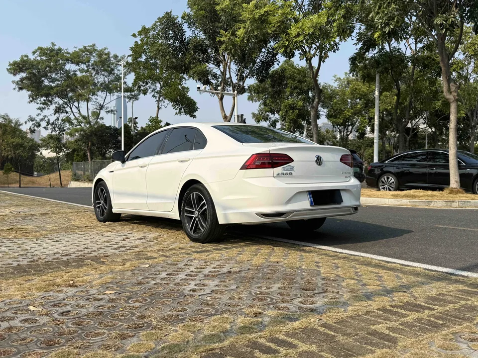 Volkswagen Lamando Lingdu 2021 280TSI DSG Comfort Edition 2022 — миниатюра 4