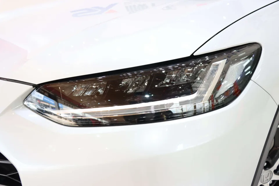 Honda ZR-V 1.5T CVT Technology Edition 2023 — миниатюра 3