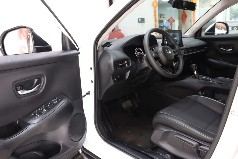 Honda ZR-V 1.5T CVT Technology Edition 2023 — миниатюра 5