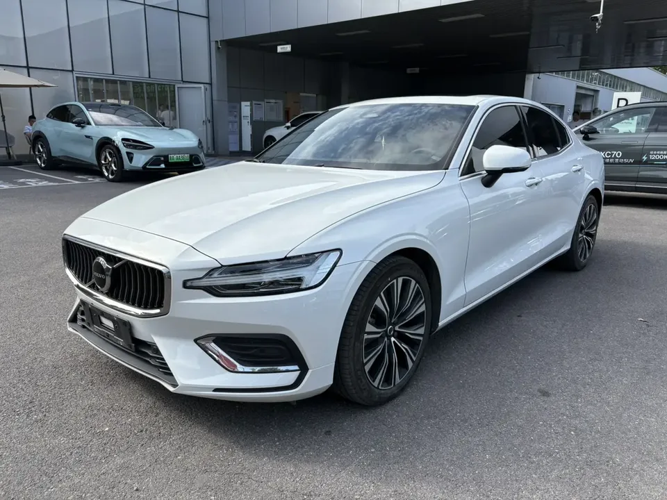 Volvo S60 2024