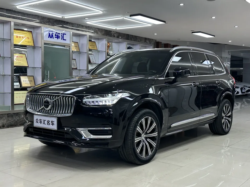 Volvo XC90 XC90 2022 Volvo XC90 2022 B6 Zhiyi Luxury Edition 7-seater 2022 — photo 1, buy with delivery to Moscow