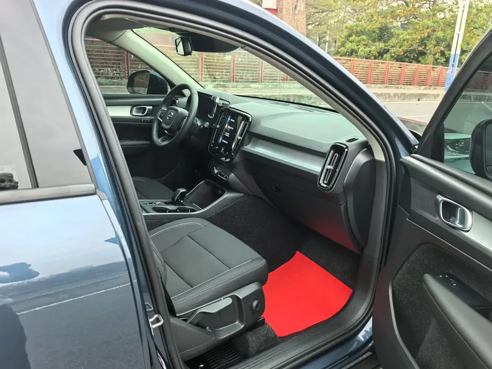 Volvo XC40 Volvo XC40 2022 T3 Zhixing Fashion Edition 2022 — миниатюра 3