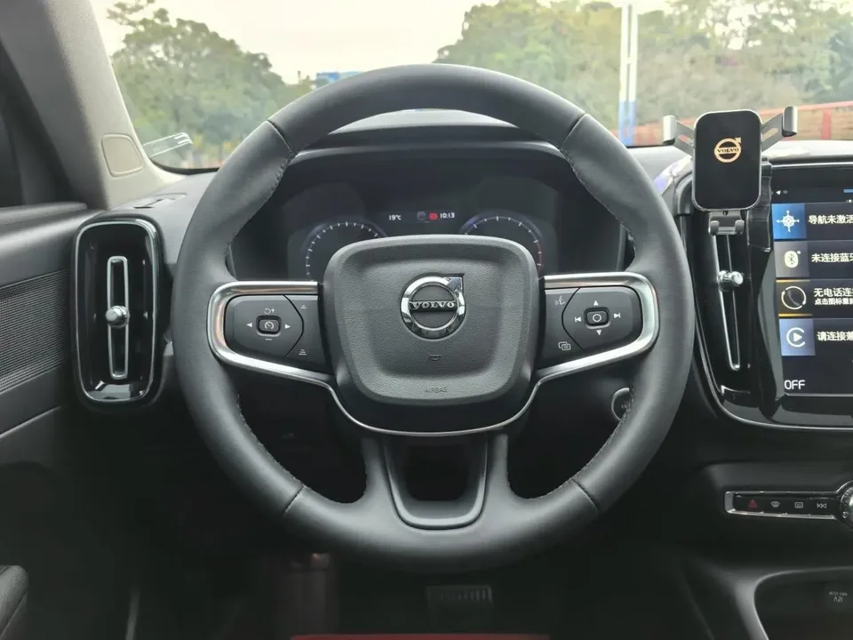 Volvo XC40 Volvo XC40 2022 T3 Zhixing Fashion Edition 2022 — миниатюра 4