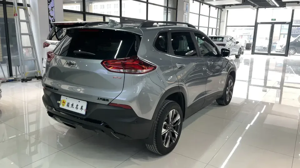 Chevrolet Trax Crossover RS 1.5T CVT Cool 2023 — миниатюра 4