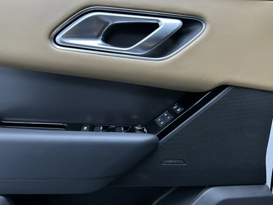 Land Rover Range Rover Velar Range Rover Velar 2024 Dynamic HSE 2023 — миниатюра 4
