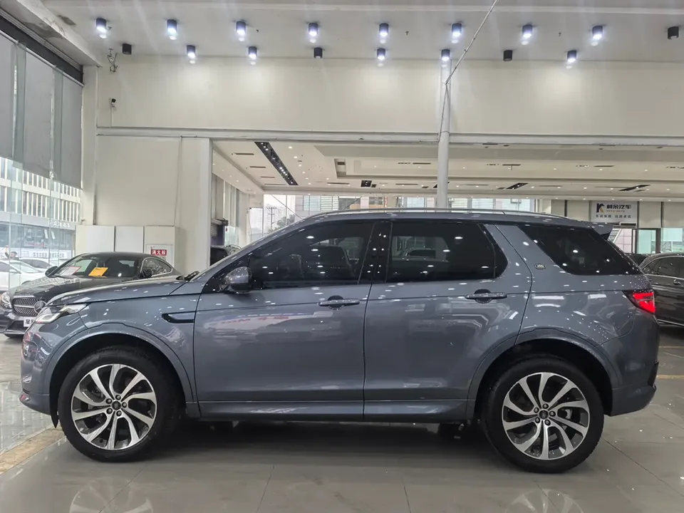 Land Rover Discover Sports facelift 249PS Metropolitan Edition 2023 — миниатюра 2