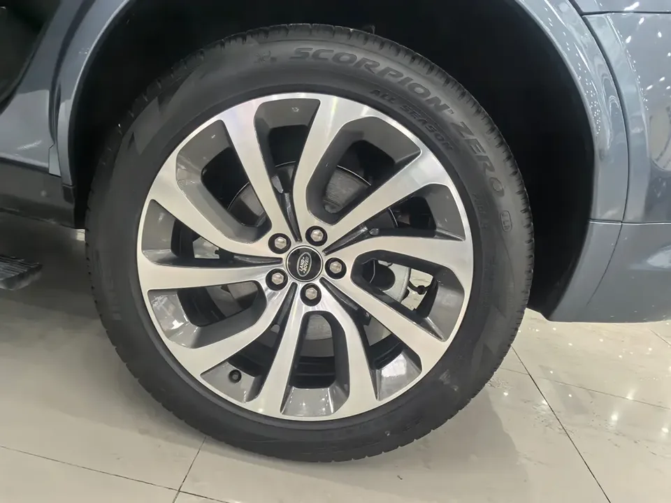 Land Rover Discover Sports facelift 249PS Metropolitan Edition 2023 — миниатюра 5