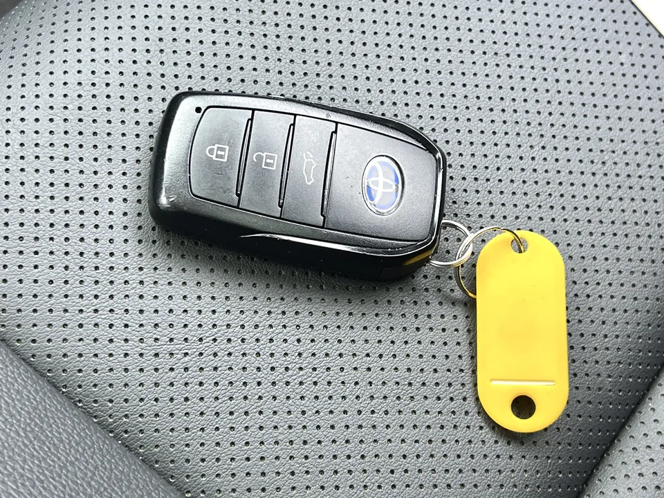 Toyota Frontlander 2.0L Intelligent Electric Hybrid Dual Engine Premium Edition 2023 — миниатюра 5