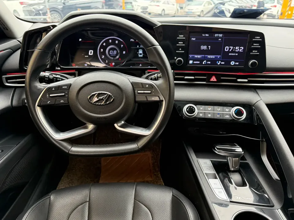 Hyundai Elantra Elantra 2022 1.5L CVT GLX Elite Edition 2022 — миниатюра 3
