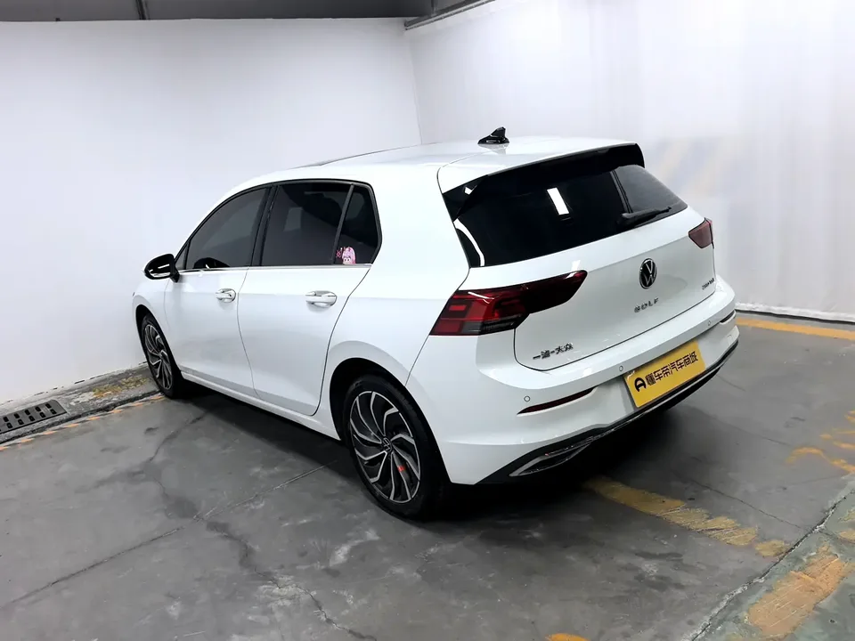 Volkswagen Golf 280TSI DSG Pro 50 Years Legend Edition 2025 — миниатюра 2