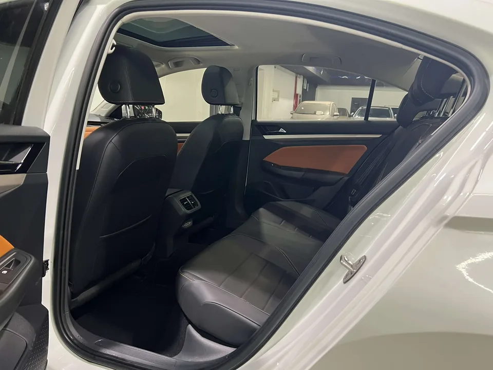 Volkswagen Bora Bora 2023 200TSI DSG Joy Edition 2023 — миниатюра 5