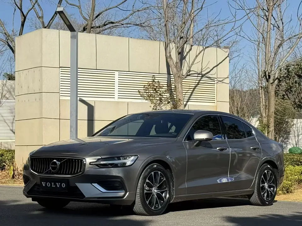 Volvo S60 2022