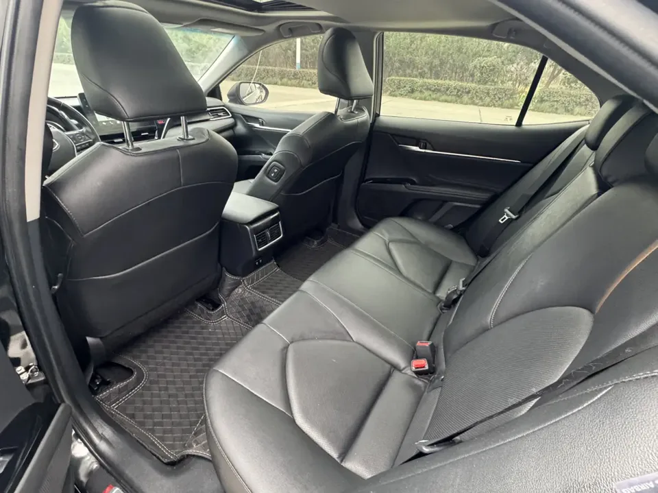 Toyota Camry 2.0G Deluxe Edition 2022 — миниатюра 5