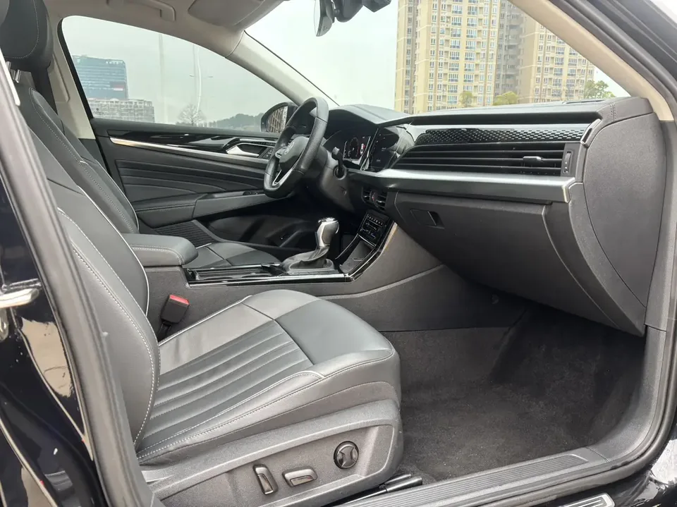 Volkswagen Passat Passat 2022 330TSI Elite Edition 2022 — миниатюра 4