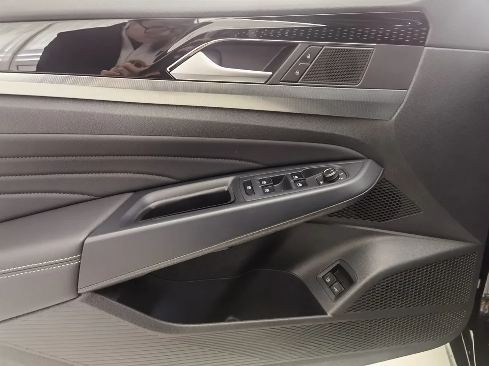 Volkswagen Passat PHEV Passat PHEV 2022 430PHEV Hybrid Elite Edition 2022 — миниатюра 3