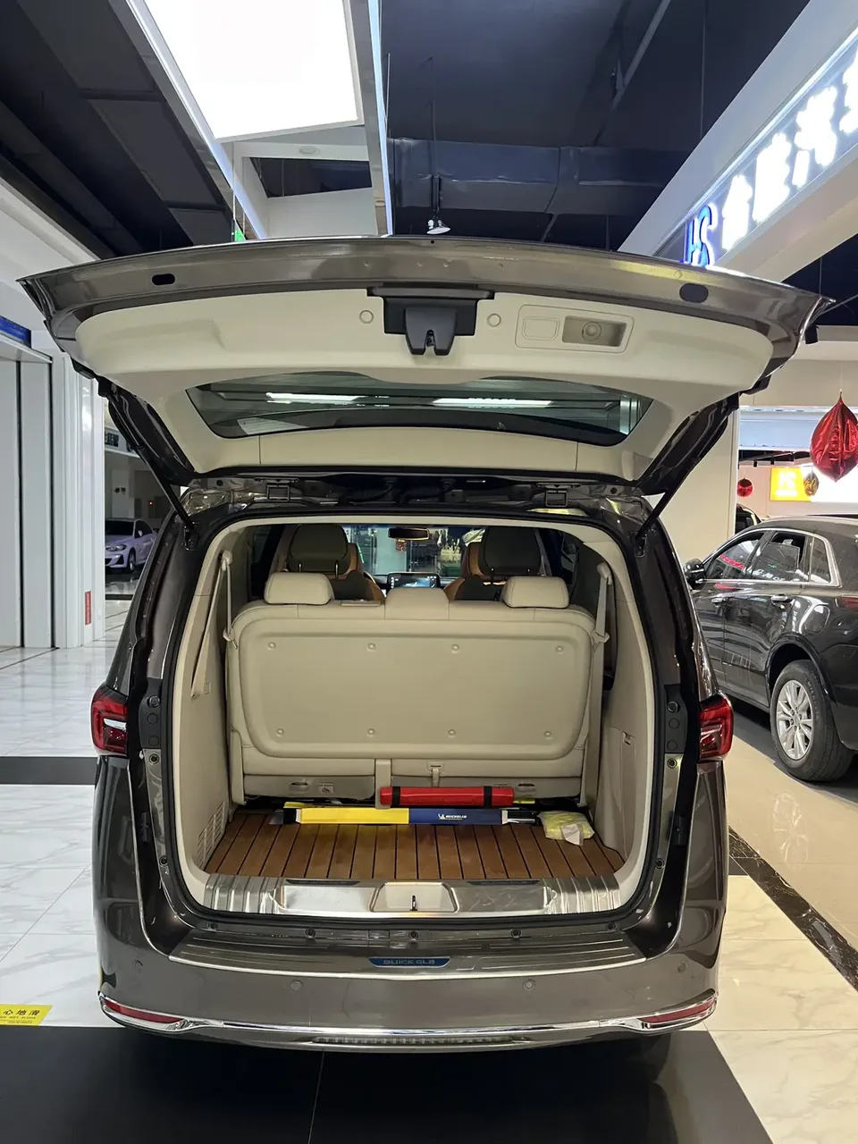 Buick GL8 GL8 2022 Buick GL8 2022 Land Business Class 652T Smart Luxury 2022 — thumbnail 4