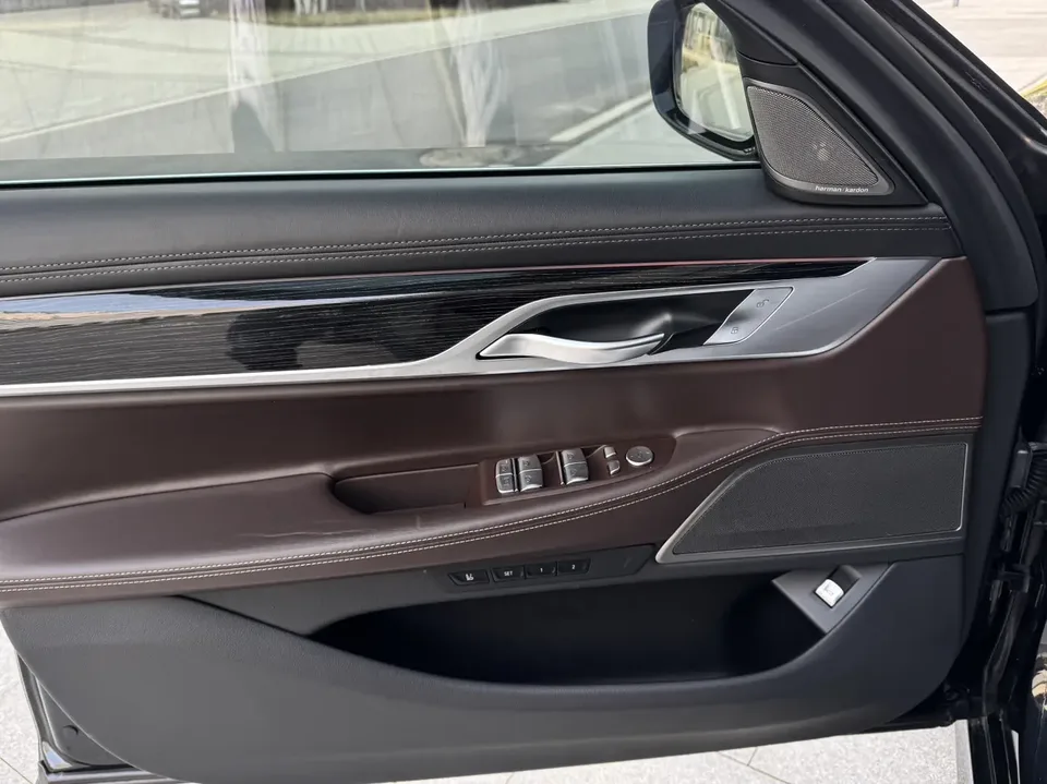 BMW 7 Series BMW 7 Series 2021 730Li Luxury Package 2022 — миниатюра 2