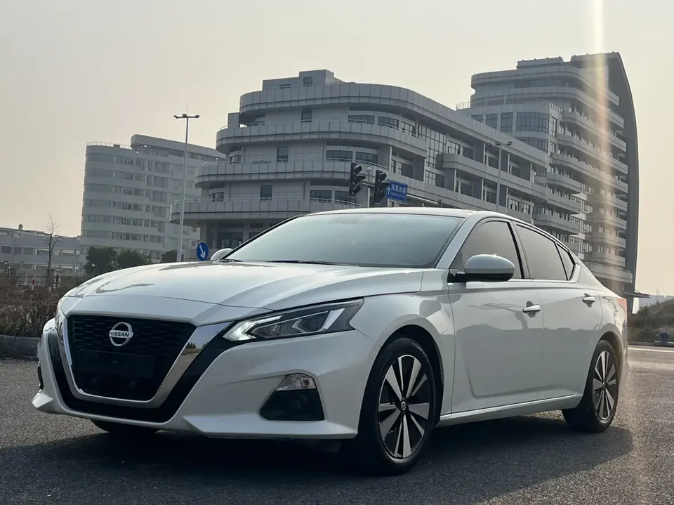 Nissan Altima Teana 2021 2.0L XL Upper AD1 Smart Travel Navigation Edition 2022 — фото 1, купить с доставкой в Москву