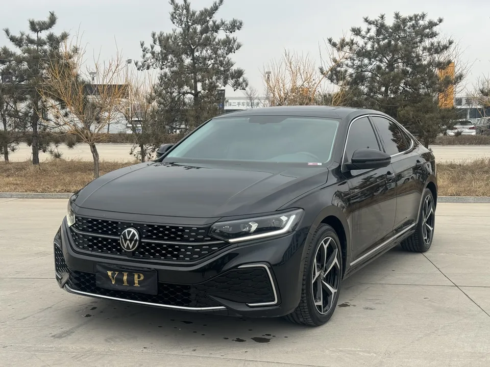 Volkswagen Passat 2024