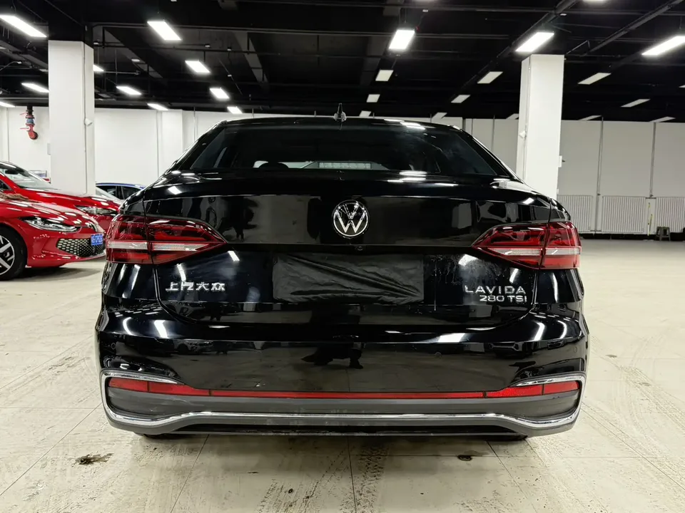 Volkswagen Lavida Lavida 2023 280TSI DSG Starry Sky Edition 2022 — миниатюра 2