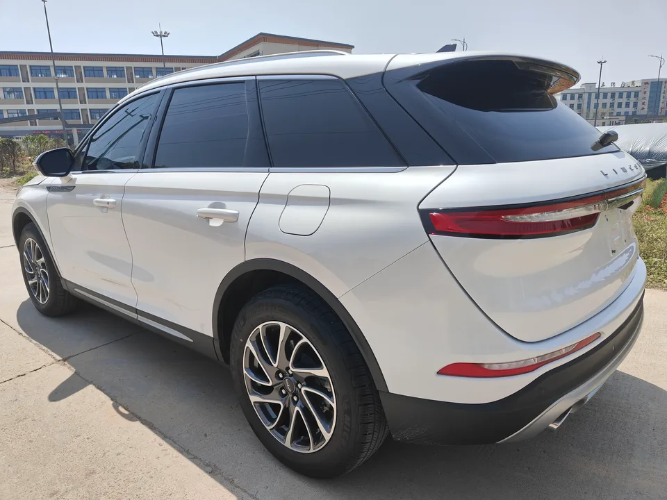 Lincoln Adventurer Adventurer 2022 2.0T two-wheel drive MONO limited edition 2022 — миниатюра 4