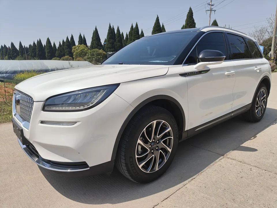 Lincoln Adventurer 2022