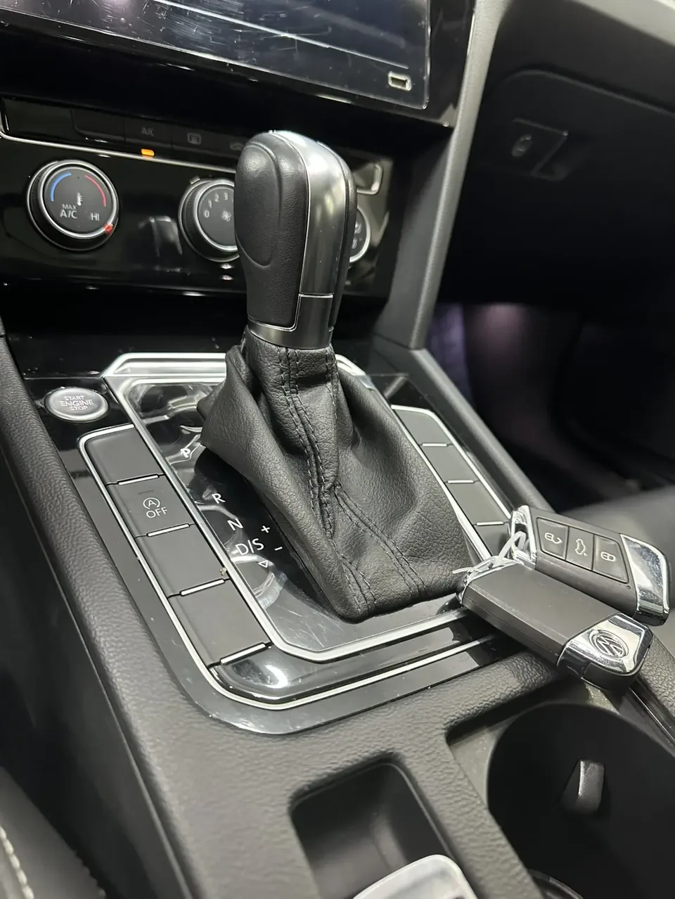 Volkswagen Magotan Magotan 2020 280TSI DSG Leading Edition 2022 — миниатюра 3