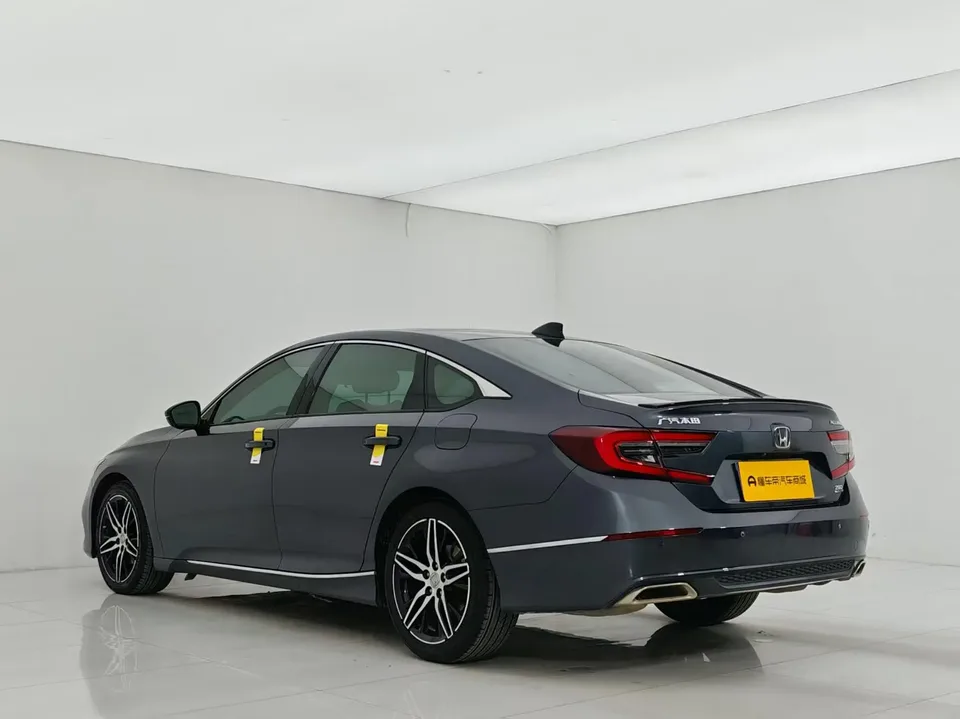 Honda Accord 2022 Accord 260TURBO Fantasy Night Premium Edition 2022 — миниатюра 2
