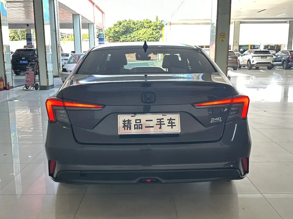 Honda Integra 240TURBO CVT Deluxe Edition 2024 — миниатюра 2