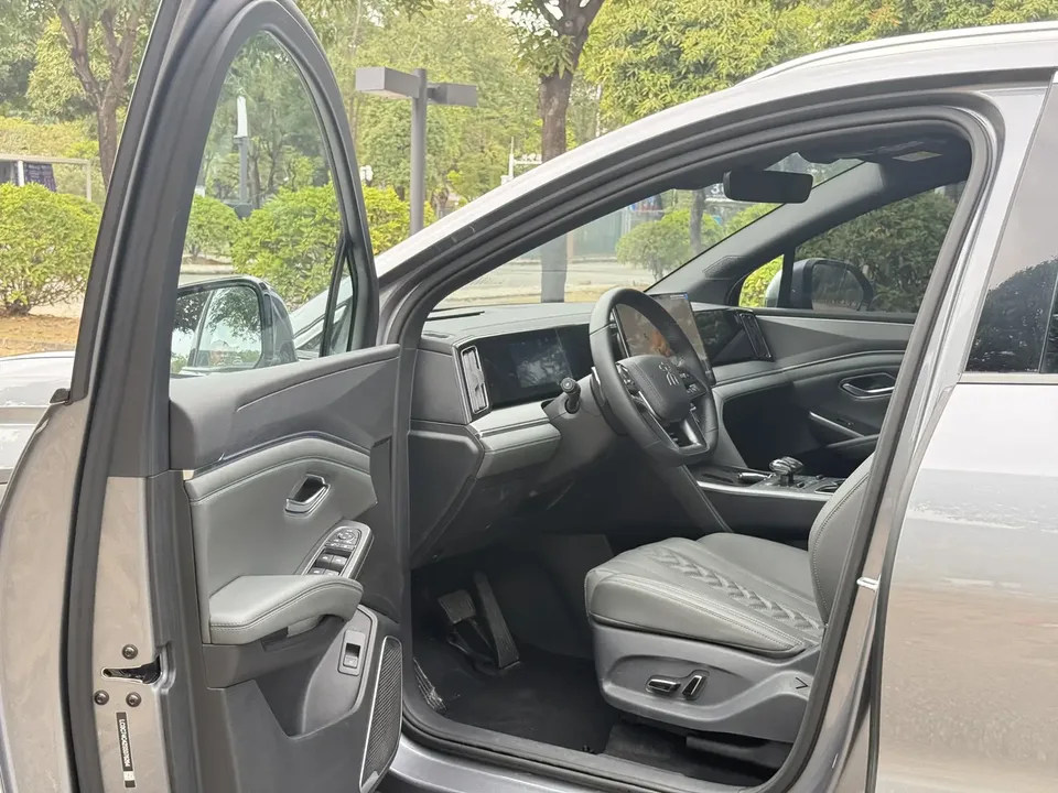 BYD Song L DM Intelligent Driving Edition DM-i 160KM Beyond Edition 2025 — миниатюра 3