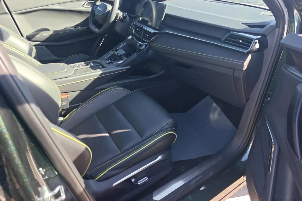 Lynk & Co 06 Lynk & Co 06 2023 Remix 1.5T Hero 2023 — миниатюра 2