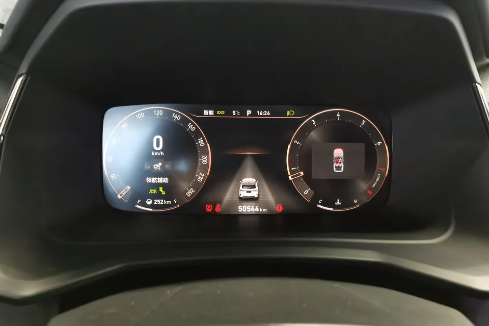 Lynk & Co 06 Lynk & Co 06 2023 Remix 1.5T Hero 2023 — миниатюра 4