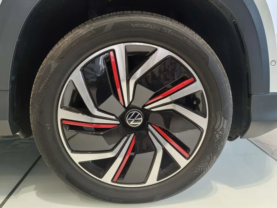 Volkswagen Tharu 300TSI 2WD Moon Edition 2024 — миниатюра 3