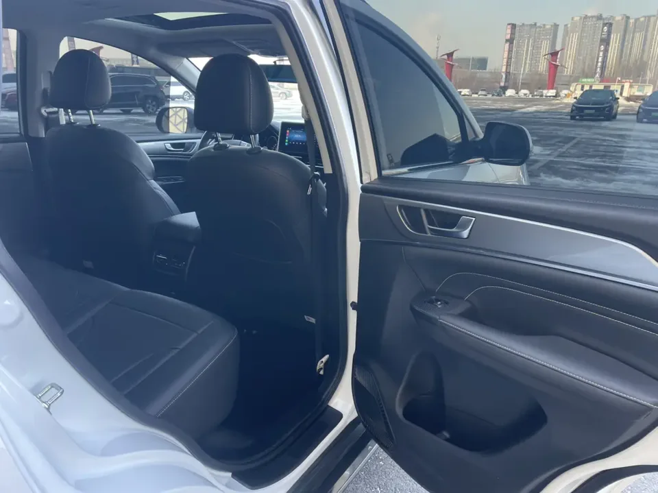 Haval M6 PLUS 1.5T DCT Luxury Smart Connected Edition 2023 — миниатюра 3