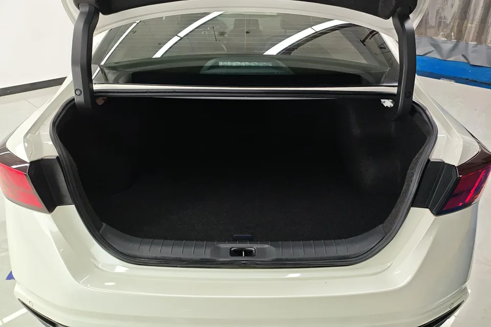 Nissan Altima Sound of nature 2021 2.0L XL Comfort Edition 2022 — thumbnail 5