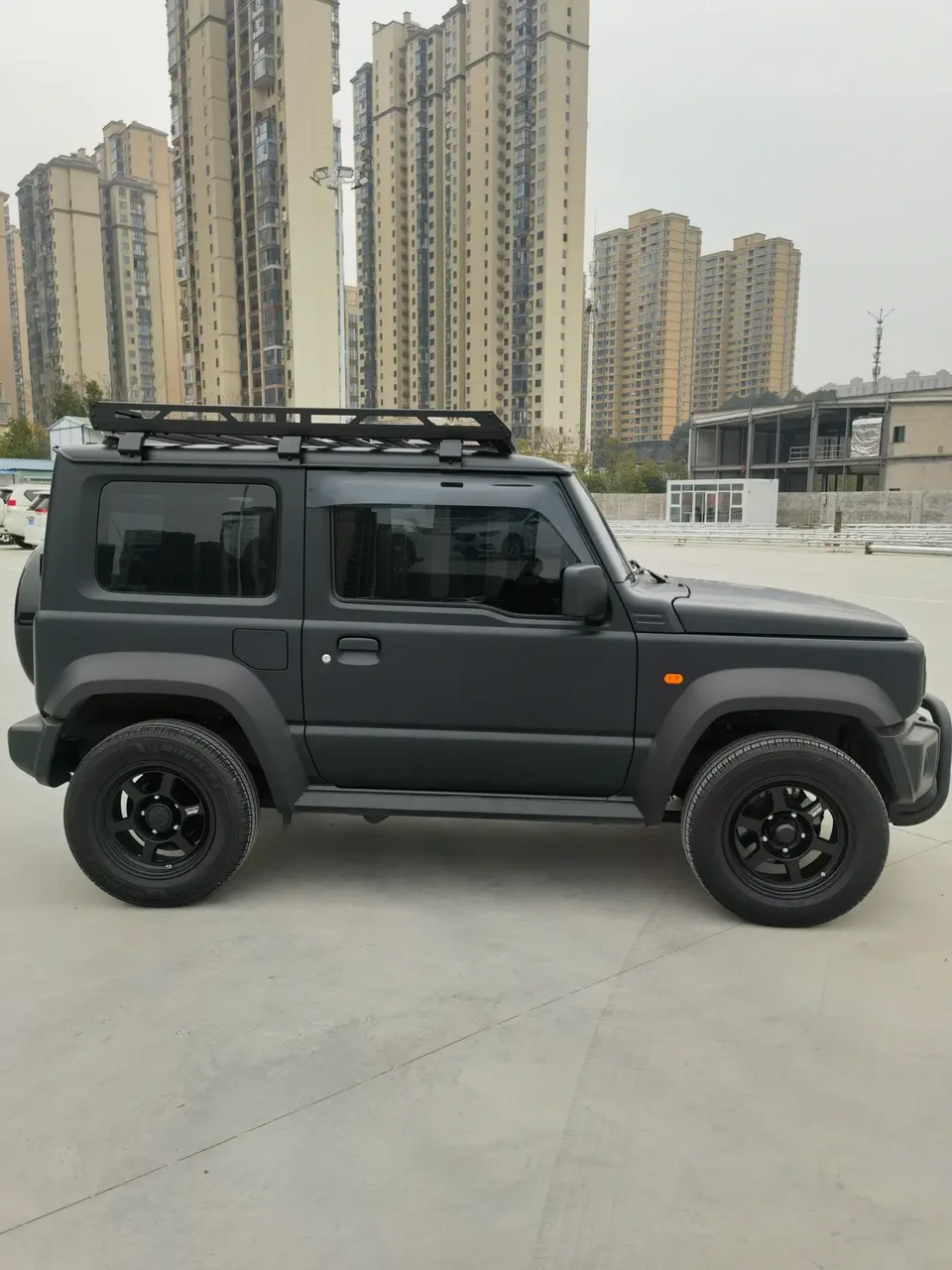 Suzuki Jimny 1.5L automatic 4WD 4-seater parallel import 2025 — миниатюра 2