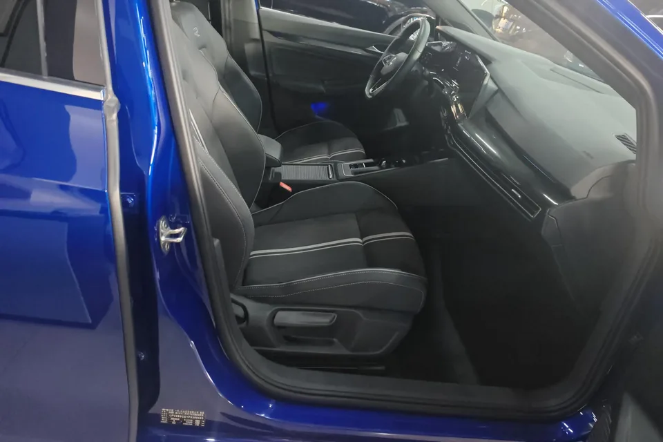 Volkswagen Golf Golf 2023 280TSI DSG R-Line Lite 2023 — миниатюра 5